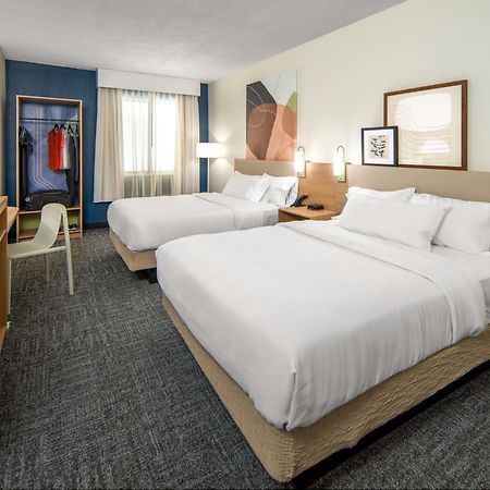 Spark By Hilton Branson Meadows エクステリア 写真