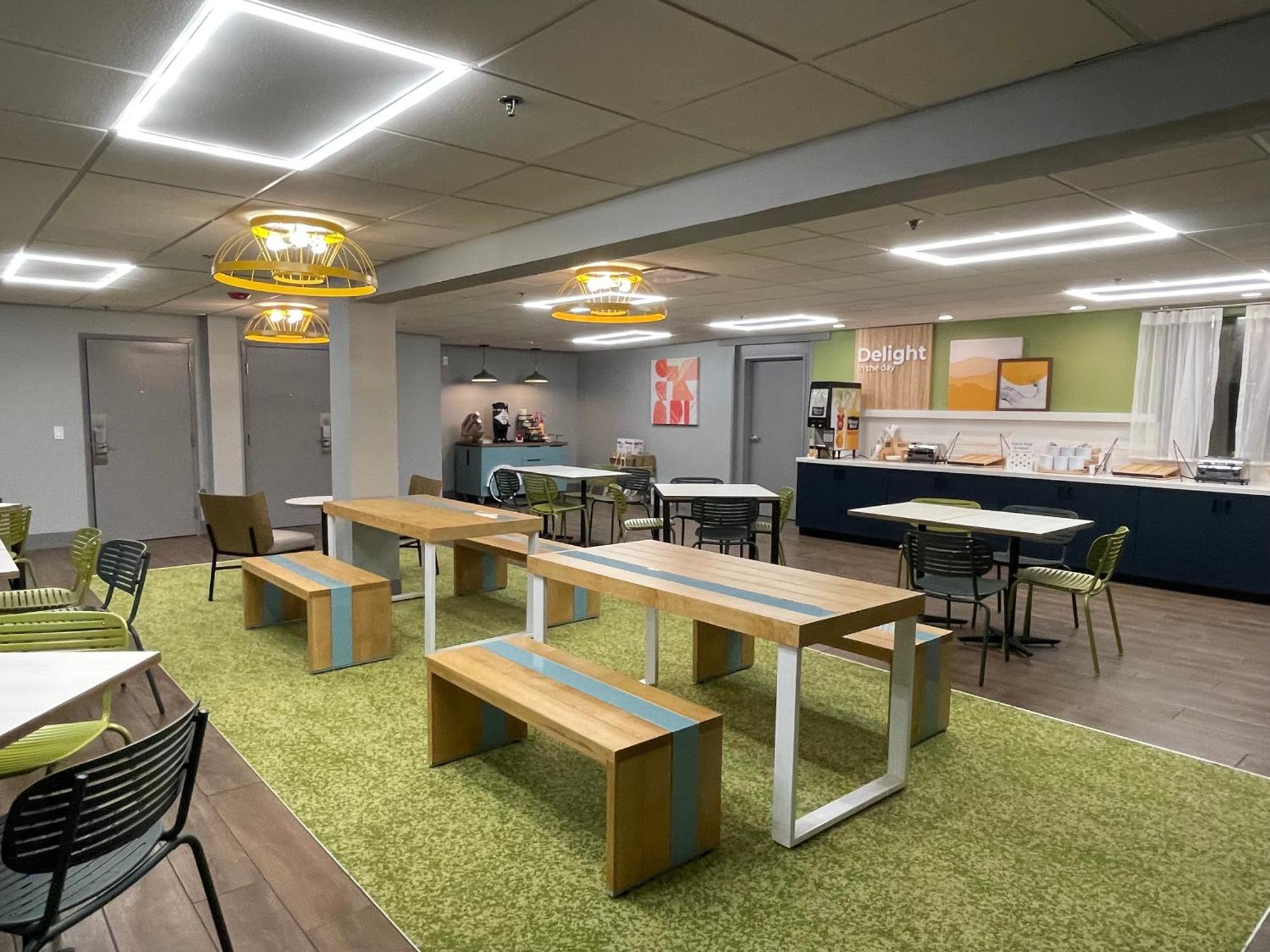 Spark By Hilton Branson Meadows エクステリア 写真