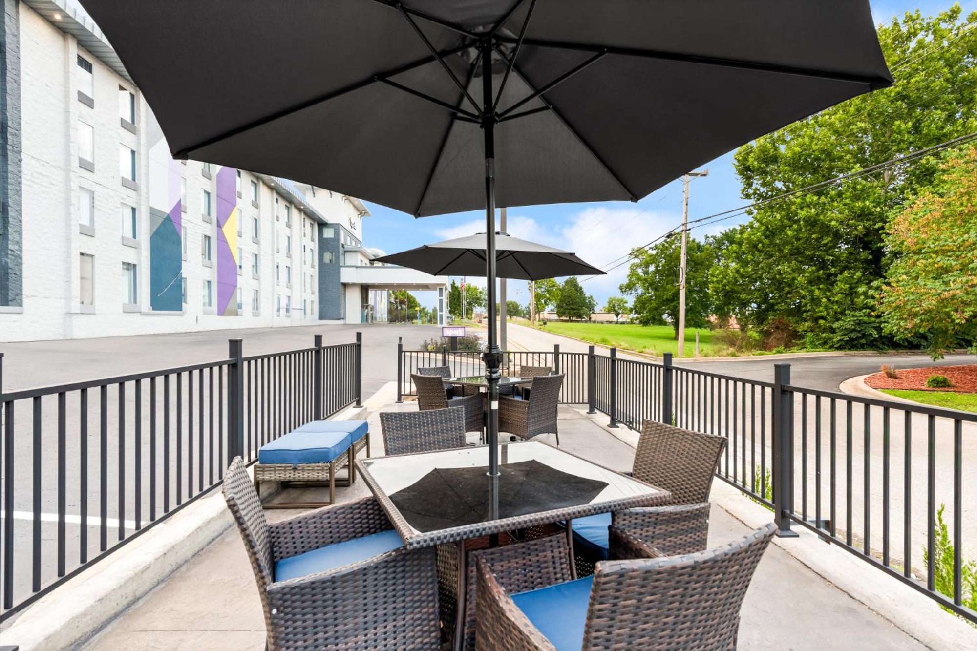 Spark By Hilton Branson Meadows エクステリア 写真