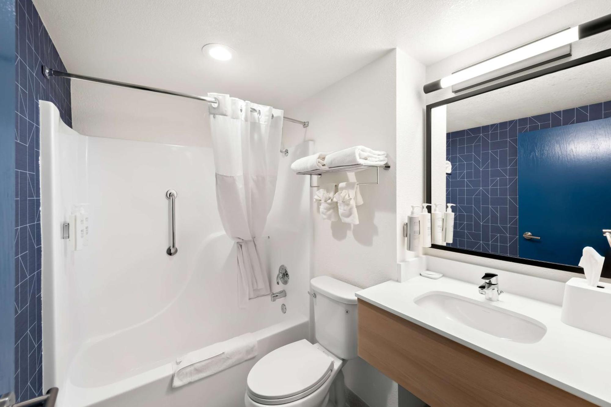 Spark By Hilton Branson Meadows エクステリア 写真