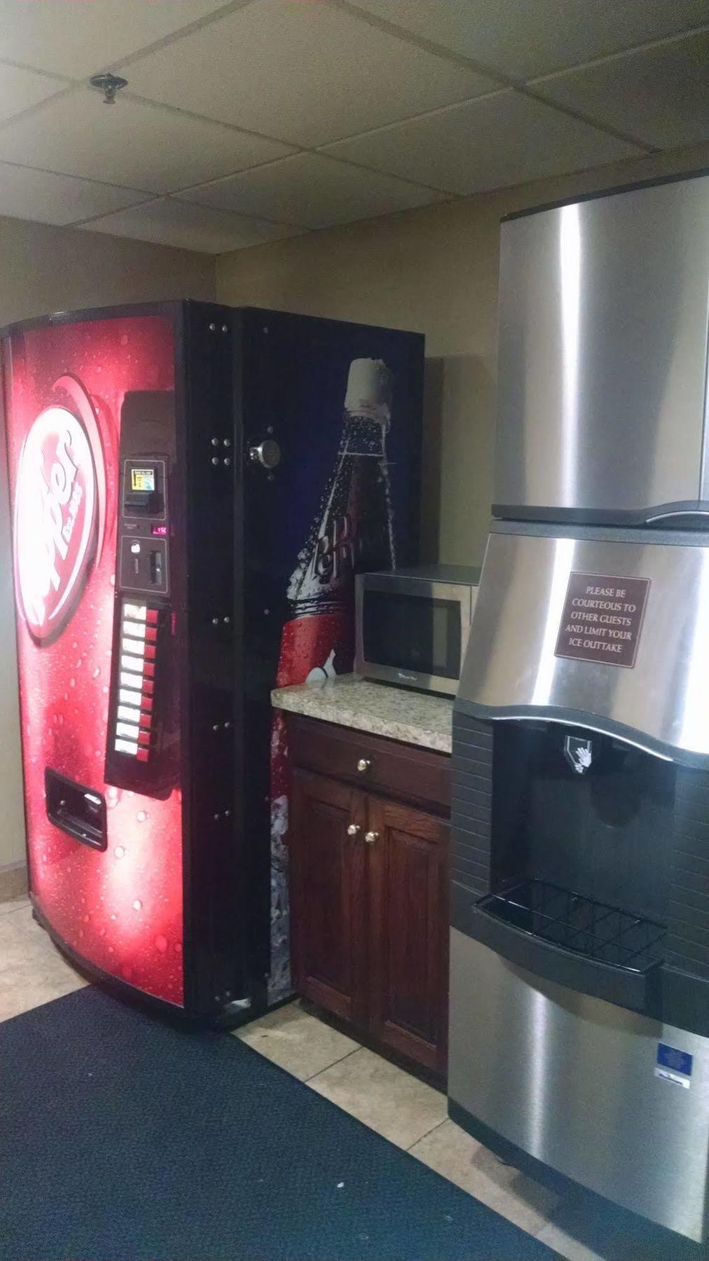 Spark By Hilton Branson Meadows エクステリア 写真